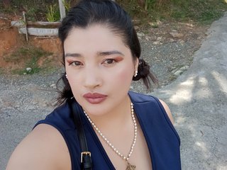 Imagen de perfil de modelo de cámara web de ZafiraRouge89