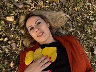 Imagen de perfil de modelo de cámara web de CARMIYNNA