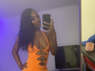 Imagen de perfil de modelo de cámara web de HalliBerry25