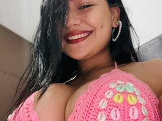 Image de profil du modèle de webcam noa_moon