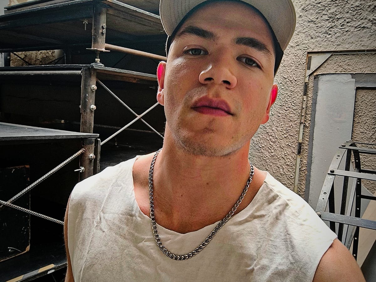 Performer shule69 Photo 3