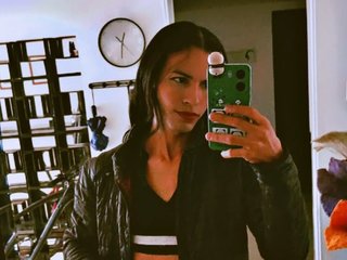 AishaRx profilbild på webbkameramodell 