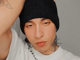 PIERCECOLT Profilbild des Cam-Modells