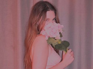 Image de profil du modèle de webcam Nina_Rae