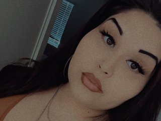 R33my cam model profile picture