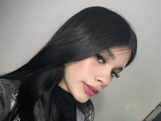 Image de profil du modèle de webcam lauraalopezz