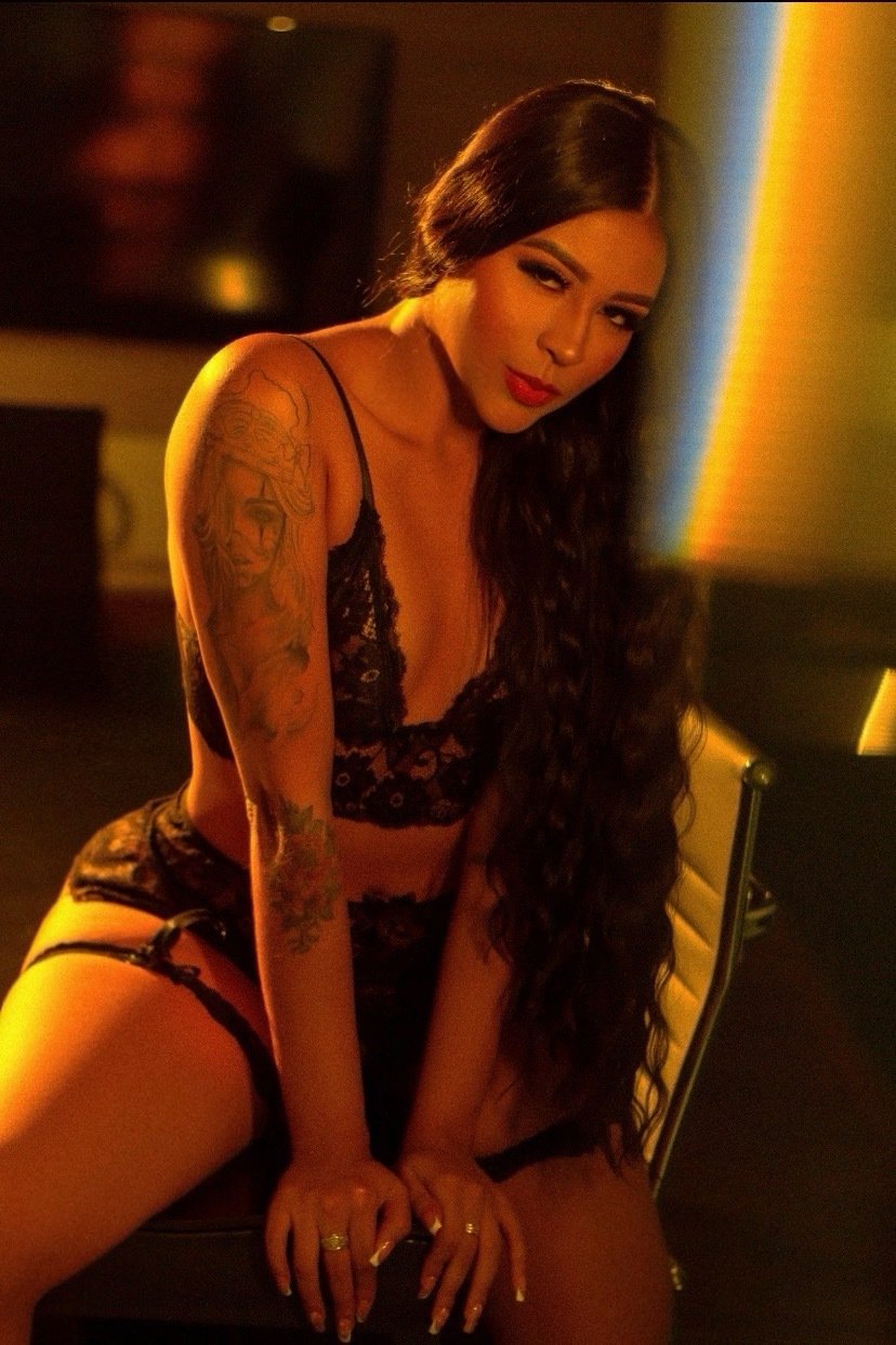 Artist NicollHiltonn Foto 2