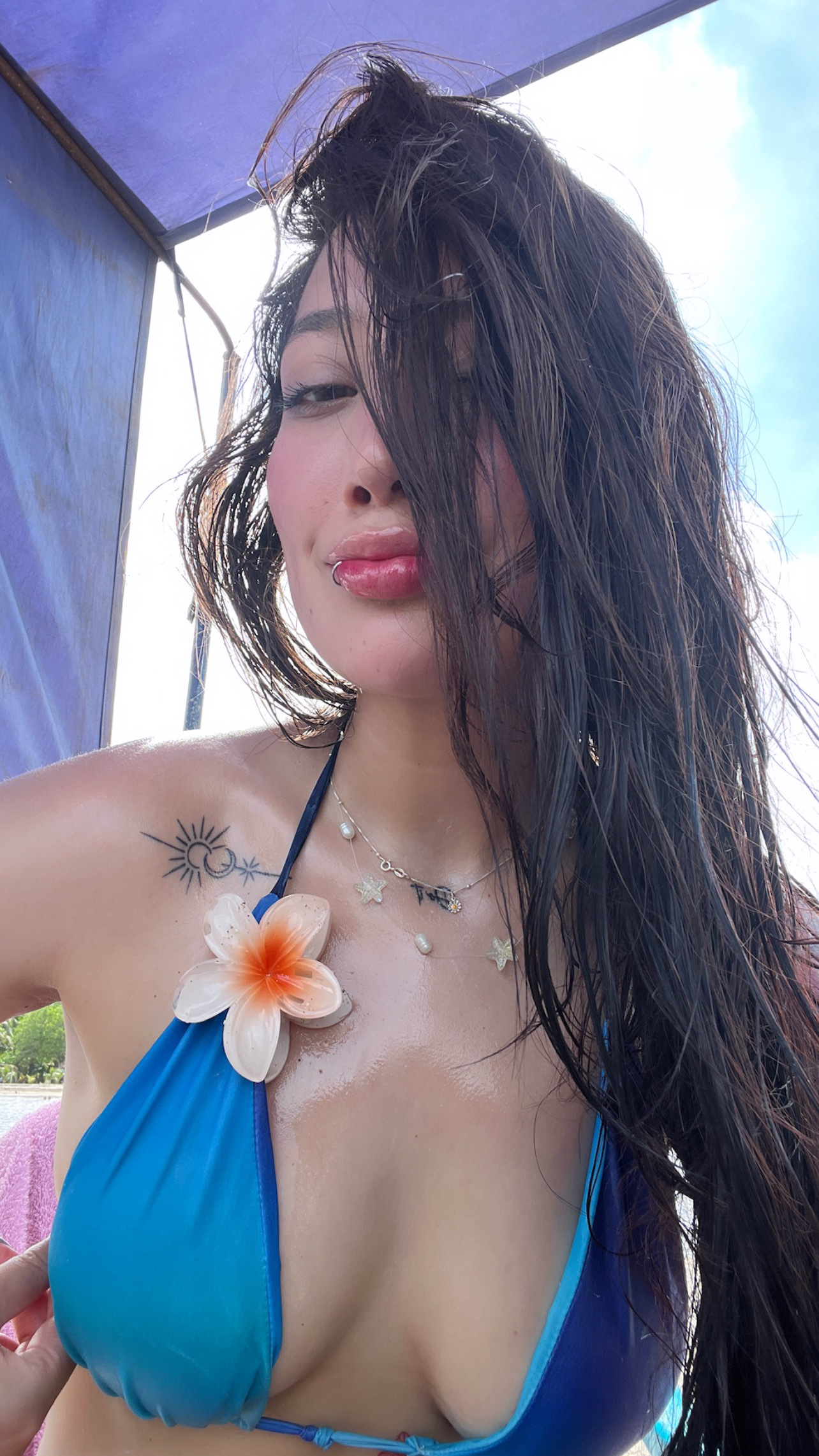 Artiest AbrilLuar Foto 2