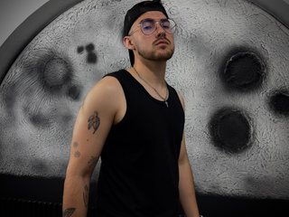 BrunoWalkerr cam model profile picture 