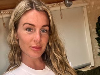 PixiePlayful_ox cam model profile picture 