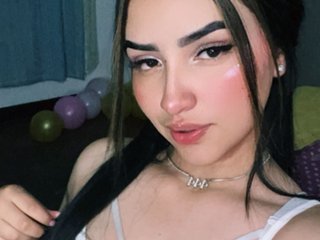 Imagen de perfil de modelo de cámara web de Scarlett111Simons