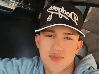 Image de profil du modèle de webcam Sebas_Ali