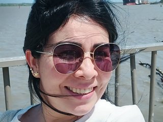 Image de profil du modèle de webcam Yanella_109