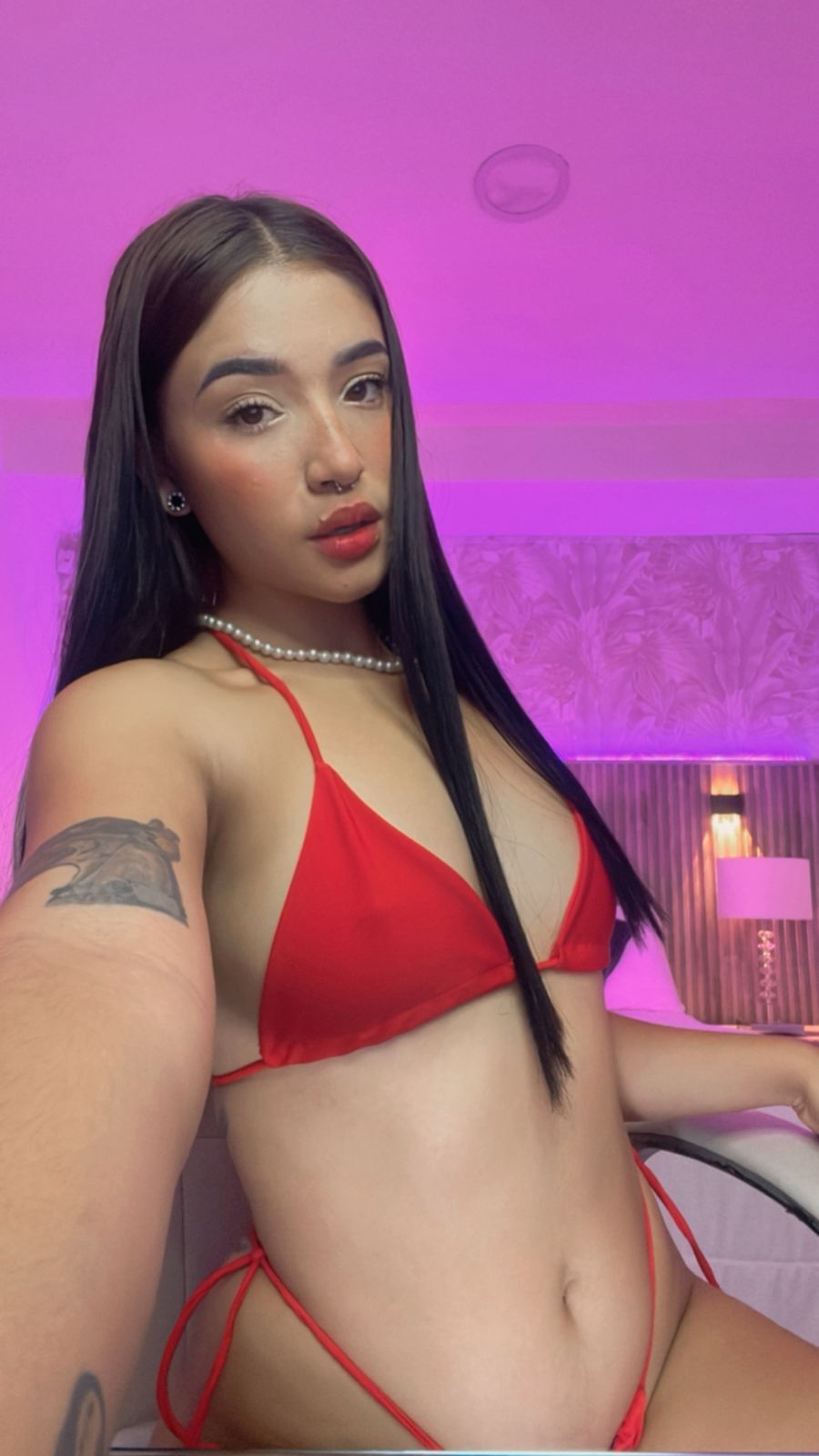 Performer antonellaagrayy Photo 2