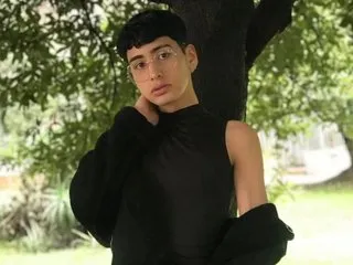 Image de profil du modèle de webcam SantiFoxs