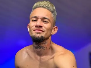 Latin_booy profilbild på webbkameramodell