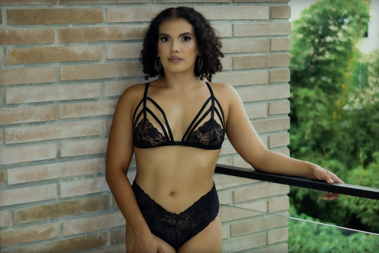 Interprète Milaa_Milf Photo 4