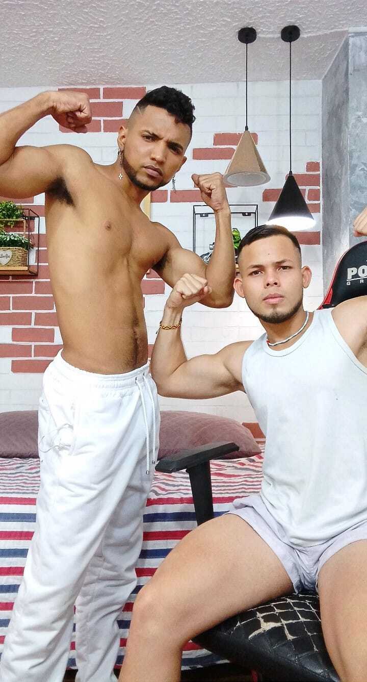 Performer Fetishandfetishlatin Photo 7