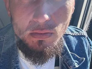 Image de profil du modèle de webcam MisteryosBigDick