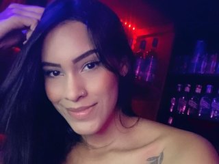 Image de profil du modèle de webcam Reginaa_Evanss