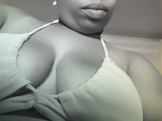 Image de profil du modèle de webcam PeachRozay