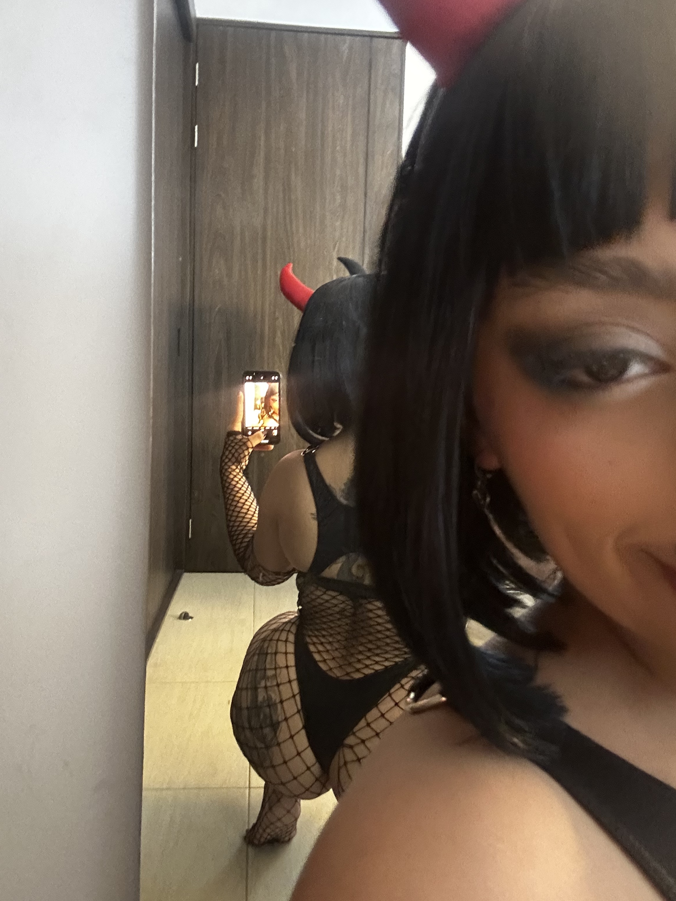 Performer GoddessDiabla Photo 1