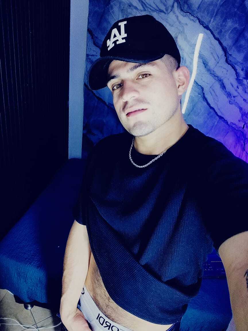 Performer WilliamSteel19 Photo 5