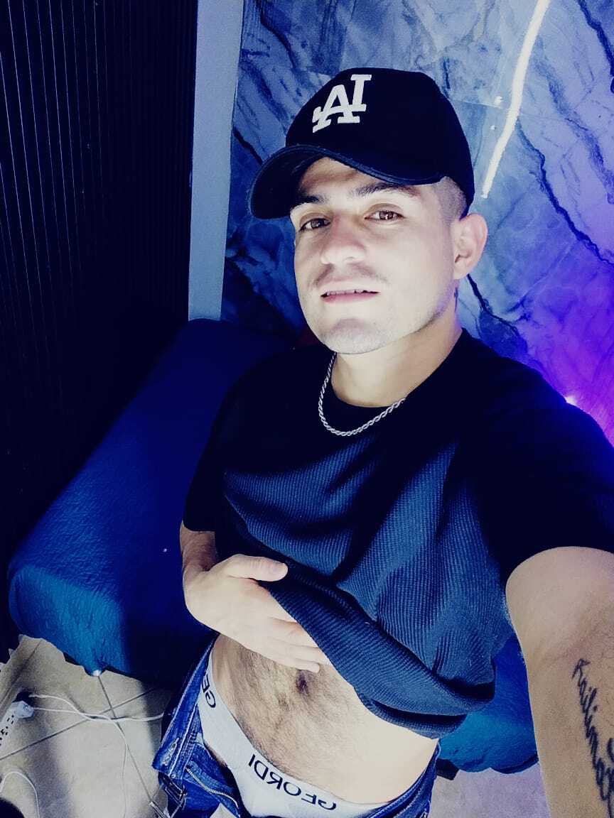 Performer WilliamSteel19 Photo 3