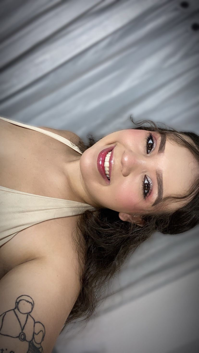 Artist MiiaaEvanss Foto 6