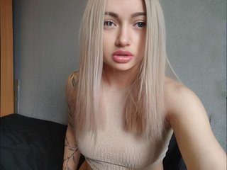 Foto de perfil de modelo de webcam de MikkiShowww 