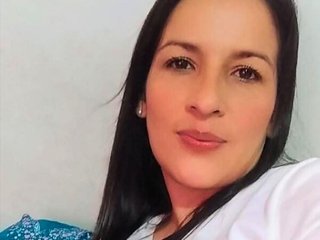 CharlotteBarnett immagine del profilo del modello di cam