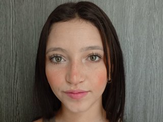 Nefertiity cam model profile picture