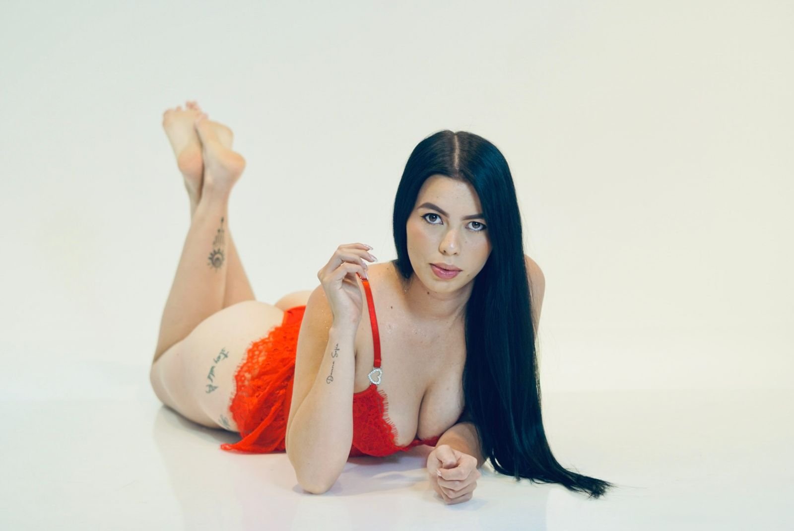 Performer MilaaStorm Photo 3