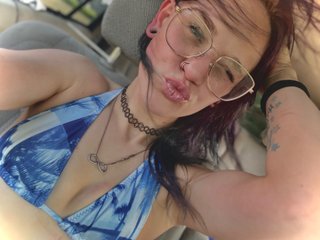 TrixxieLuvv cam model profile picture