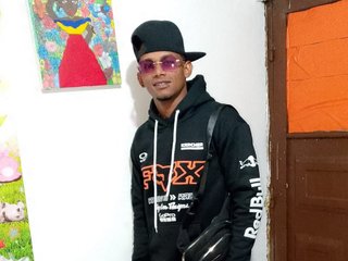 Foto de perfil de modelo de webcam de ADRIAN_COLLIN 