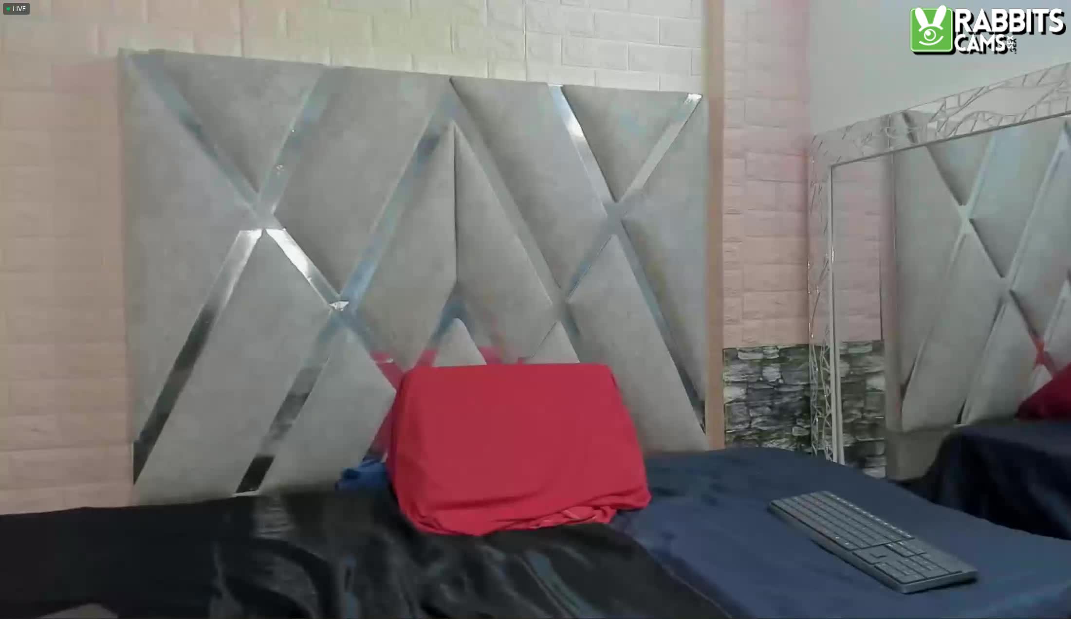 Performer Straiker Video 1