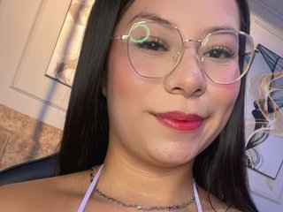 saraa_collins profielfoto van cam model 
