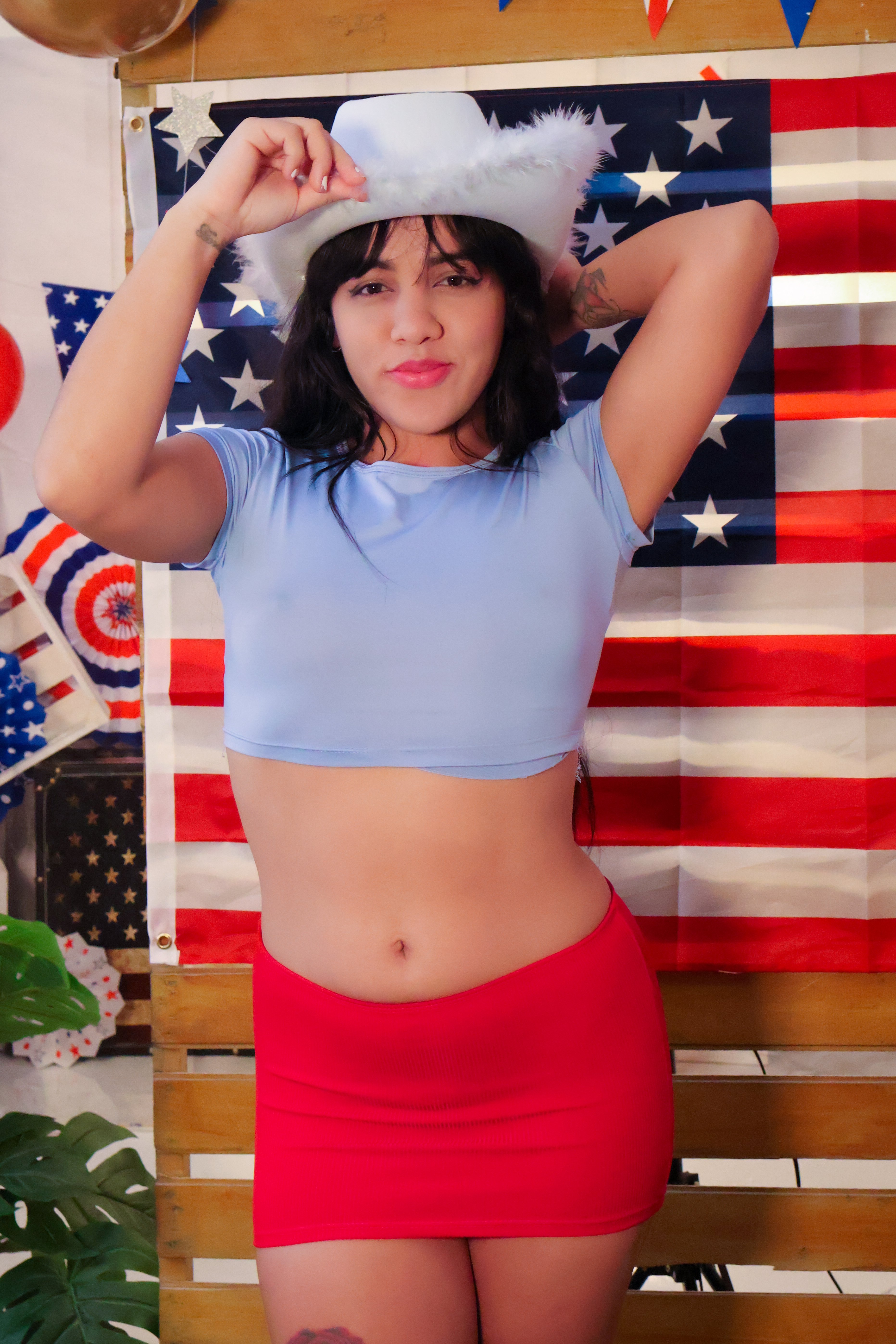 Performer CamilaaHill Photo 1