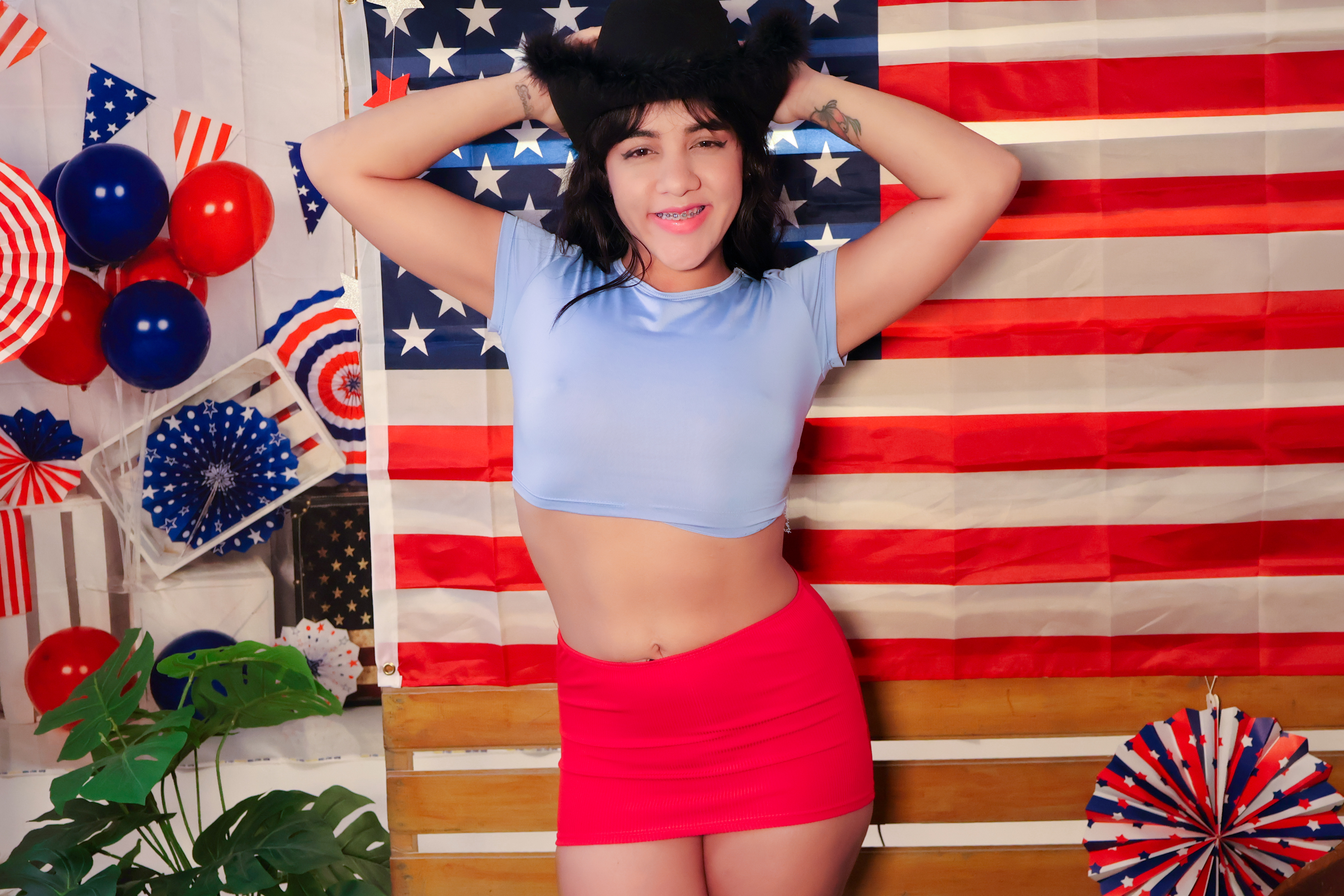 Performer CamilaaHill Photo 8