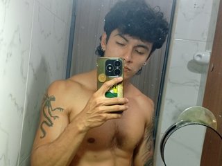 LeoSantoro22 profilbild på webbkameramodell 