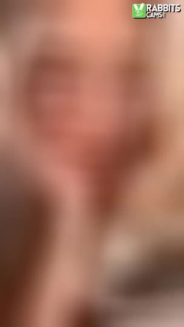 Artist EmmiliaBons Video 2