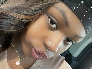 MOCHAMINXX profilbild på webbkameramodell