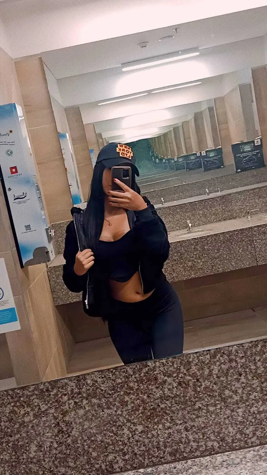 Performer Quennsquirtinganal Photo 2