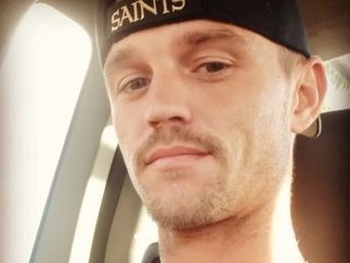 Image de profil du modèle de webcam Mikey9119