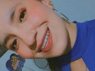 Image de profil du modèle de webcam Caelina
