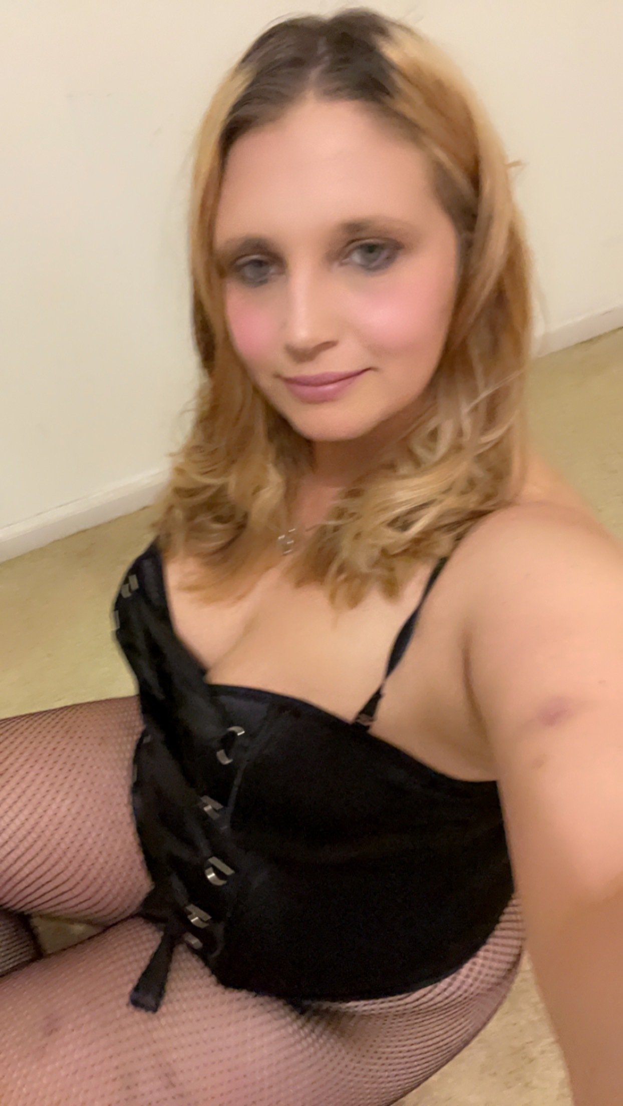Performer StarletGlam Photo 6