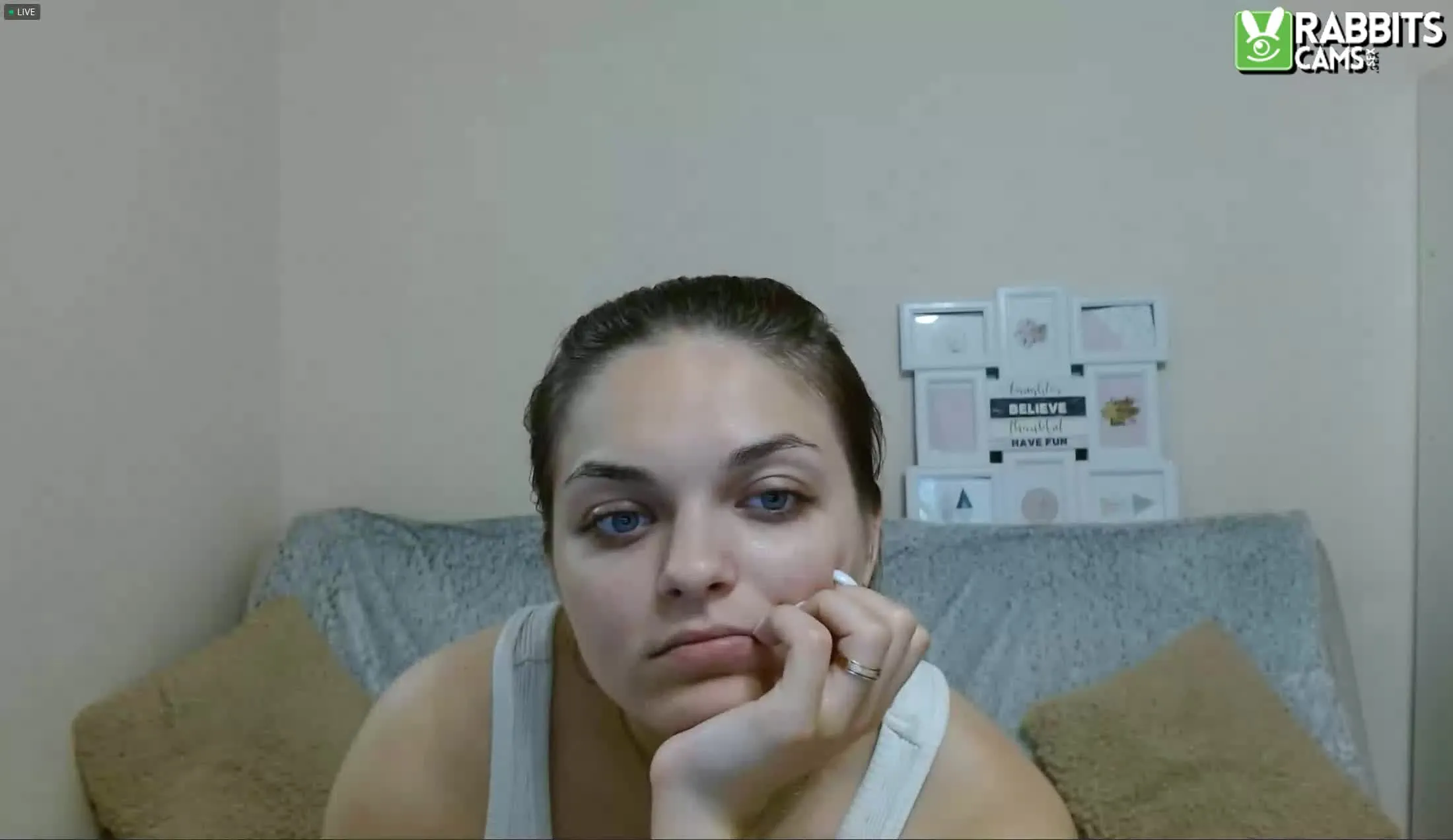 Intérprete KiraKeira Video 1