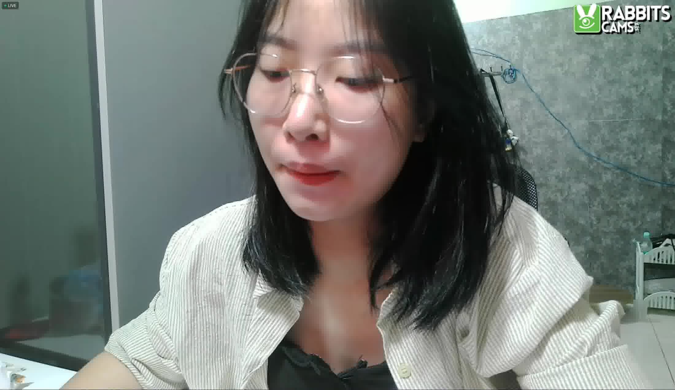 Artist Hellen39 Video 1