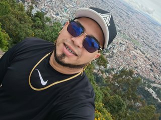 Foto de perfil de modelo de webcam de Amirs_Muse 
