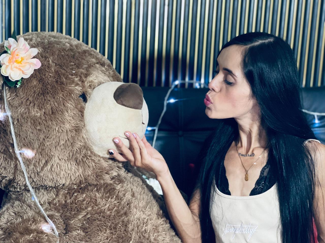 Performer Sachasin Photo 10